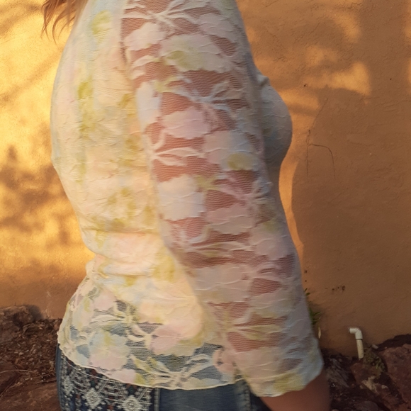 Coldwater Creek, sz s lace floral blouse - Picture 8 of 9